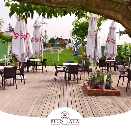 Pilo Lala Garden Hotel 3*